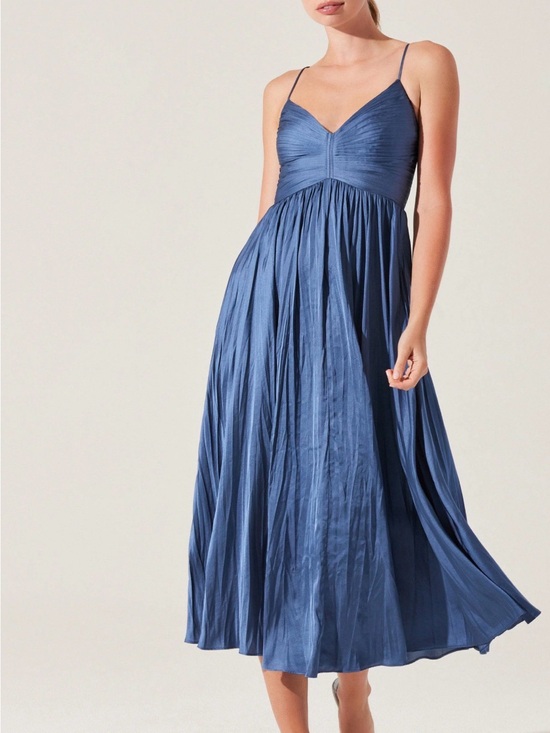Astr Dresses & Skirts - Astr Maeve Spaghetti-Strap Pleated Midi Dress